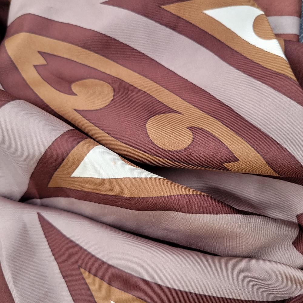 Vintage Christian Dior Brown &Tan Geometric Scarf Handrolled Edges 80s-90s - Picture 6 of 15